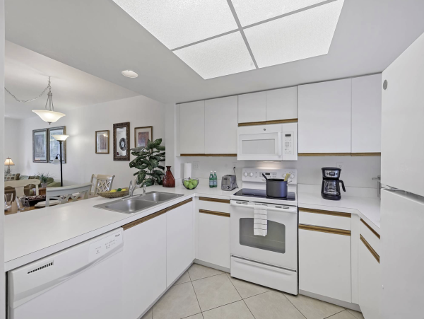 Marco Island Vacation Rental Beach Across the Street